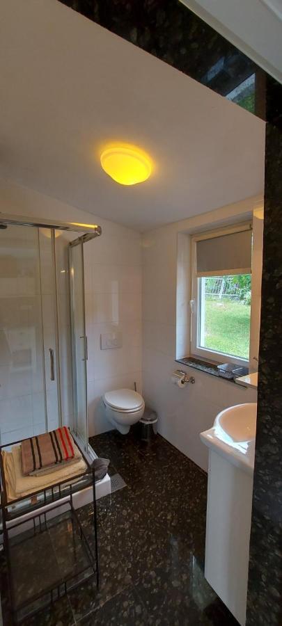 Apartman Nevia Lka Opric 외부 사진