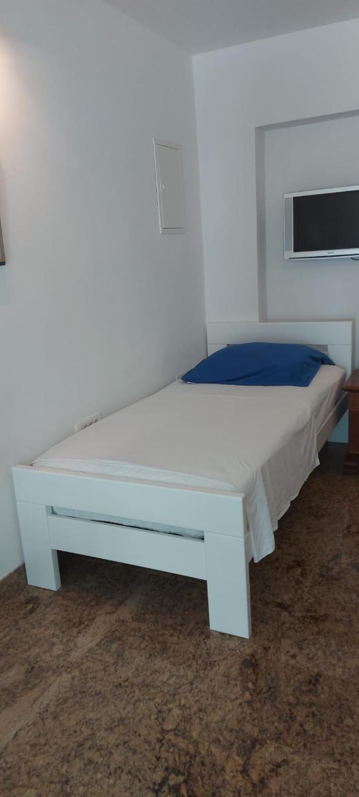Apartman Nevia Lka Opric 외부 사진